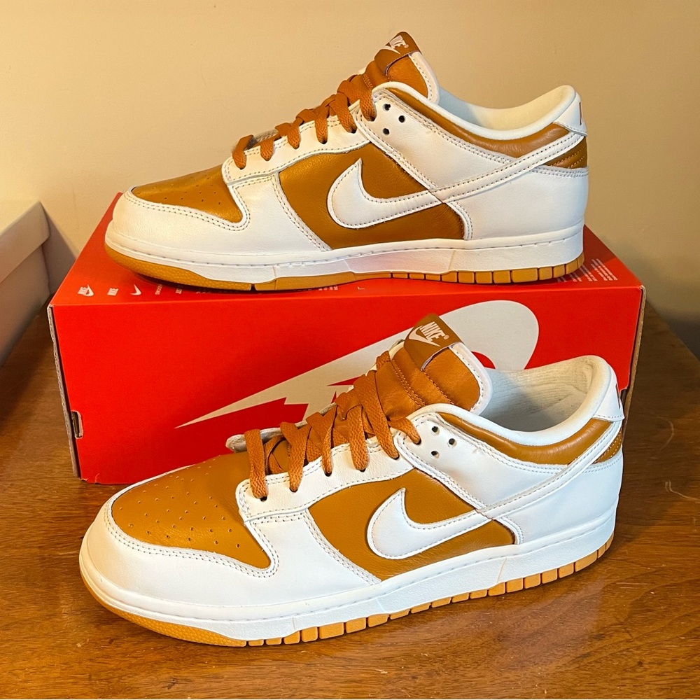 NIKE Dunk Low Reverse Dark Curry - Picture 11 of 11